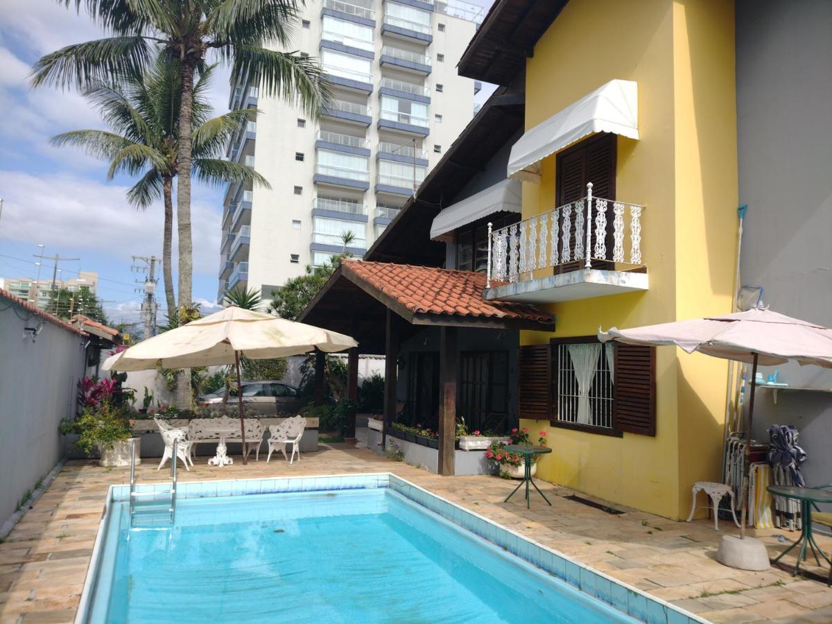 Hostel Le Castelle คารากัวตาตูบา ภายนอก รูปภาพ